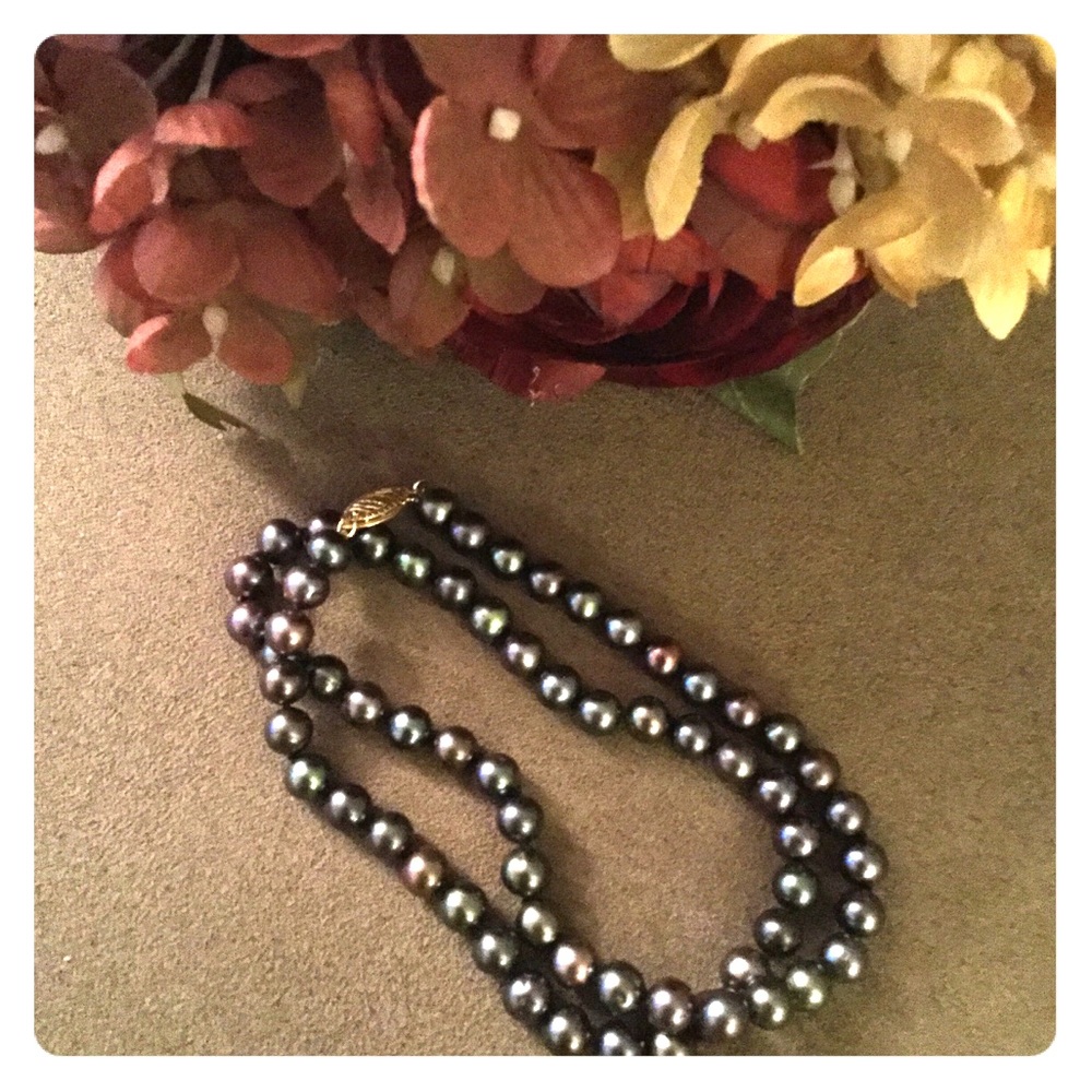🎁 Cultured Black Fresh Water Pearl Necklace 🎁